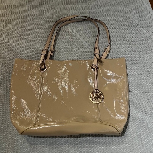 Michael Kors Leather Shoulder Bag Purse Tote Shiny Patent Leather - Picture 1 of 12